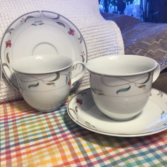 Christopher Stuart Set of 2 Cup and Saucer Set~Bone China~Y0205 MELROSE - Picture 2 of 9